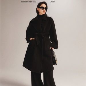 Gorgeous Wool Cashmere Black Coat - BRAND NEW - size S/M